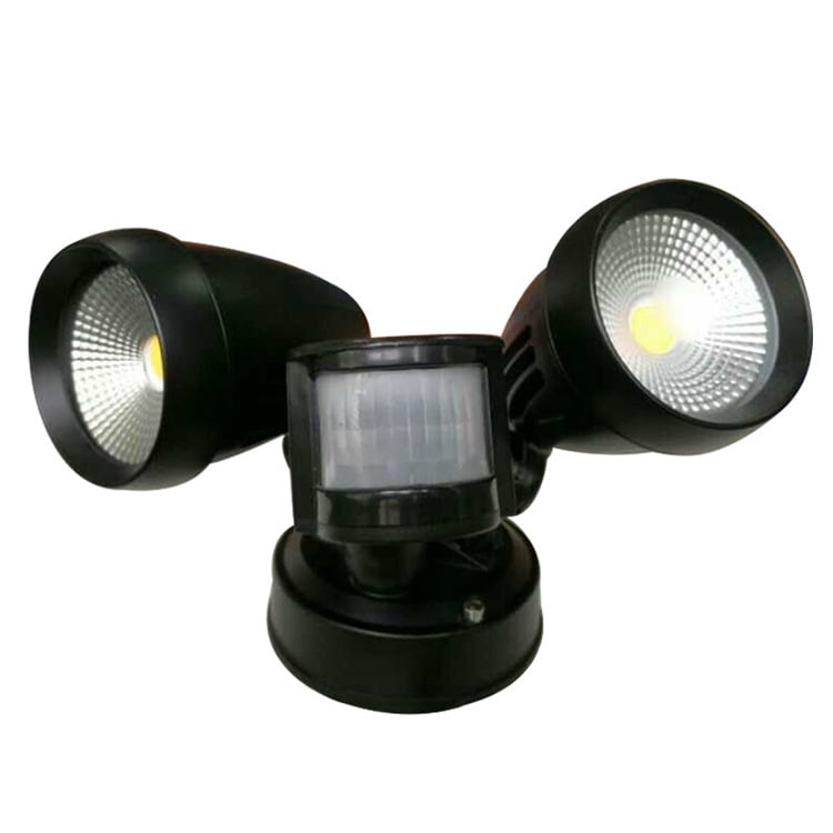 SENSOR LED DBL LAMP 13W BLK
