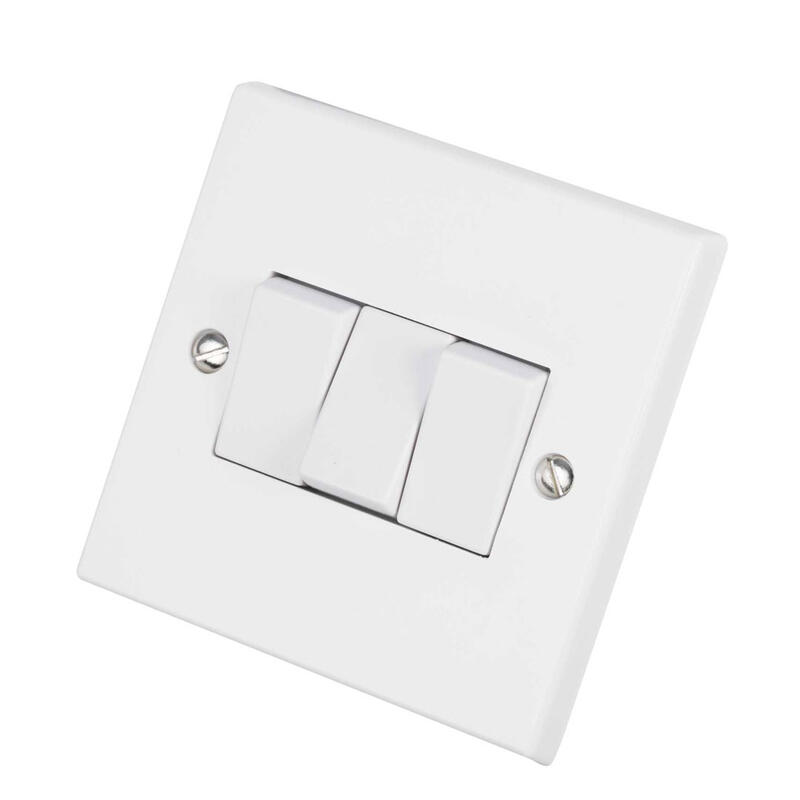  Volex Switch 3 Gang 2Way 1 Each VX1050